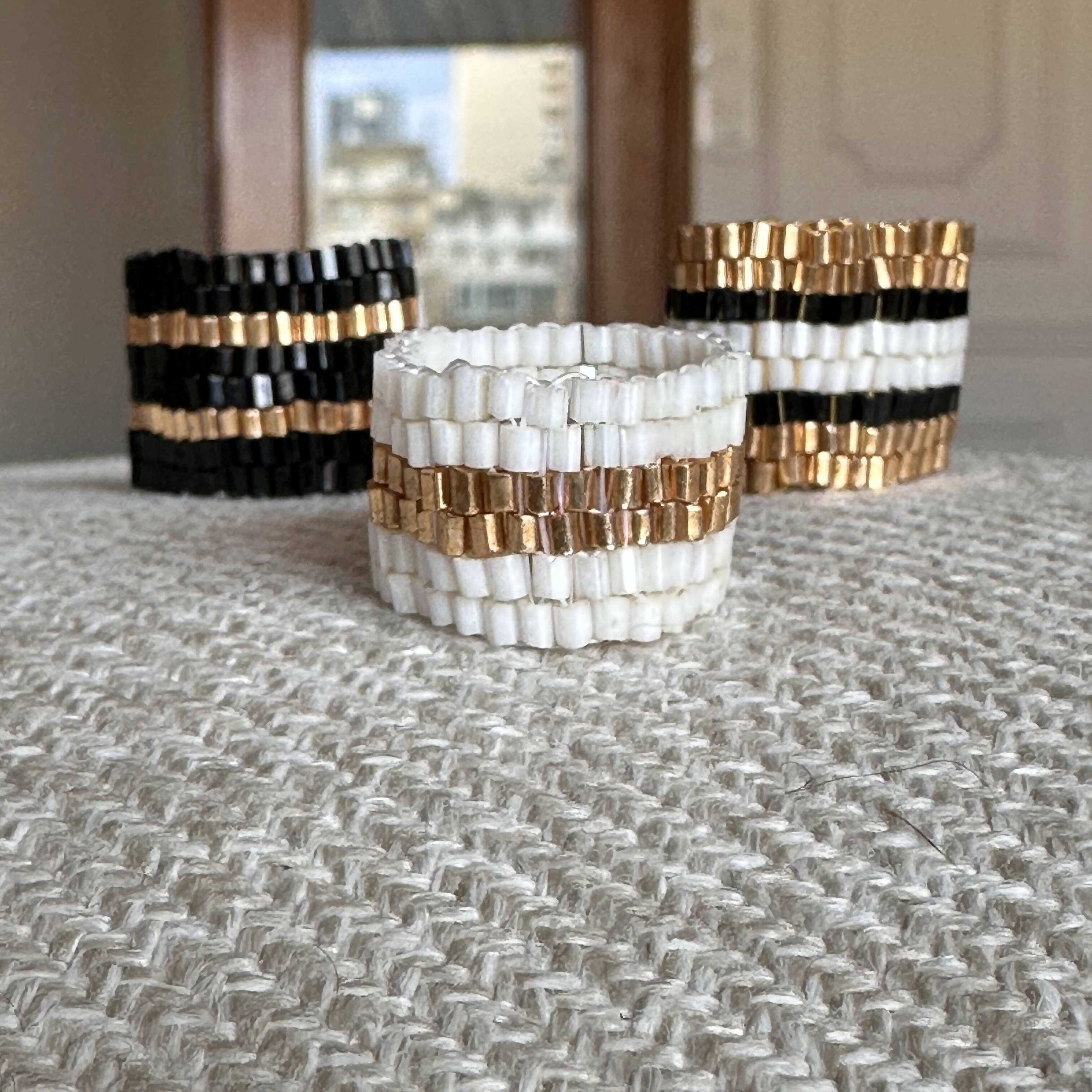 The PUT A RING ON IT collection: Lines serie 2, 8 rows!