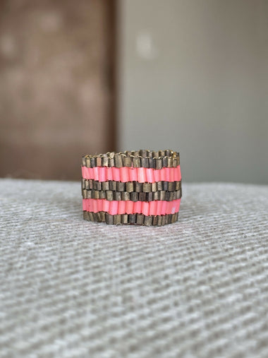 The PUT A RING ON IT collection: Lines serie 13, 6 rows!