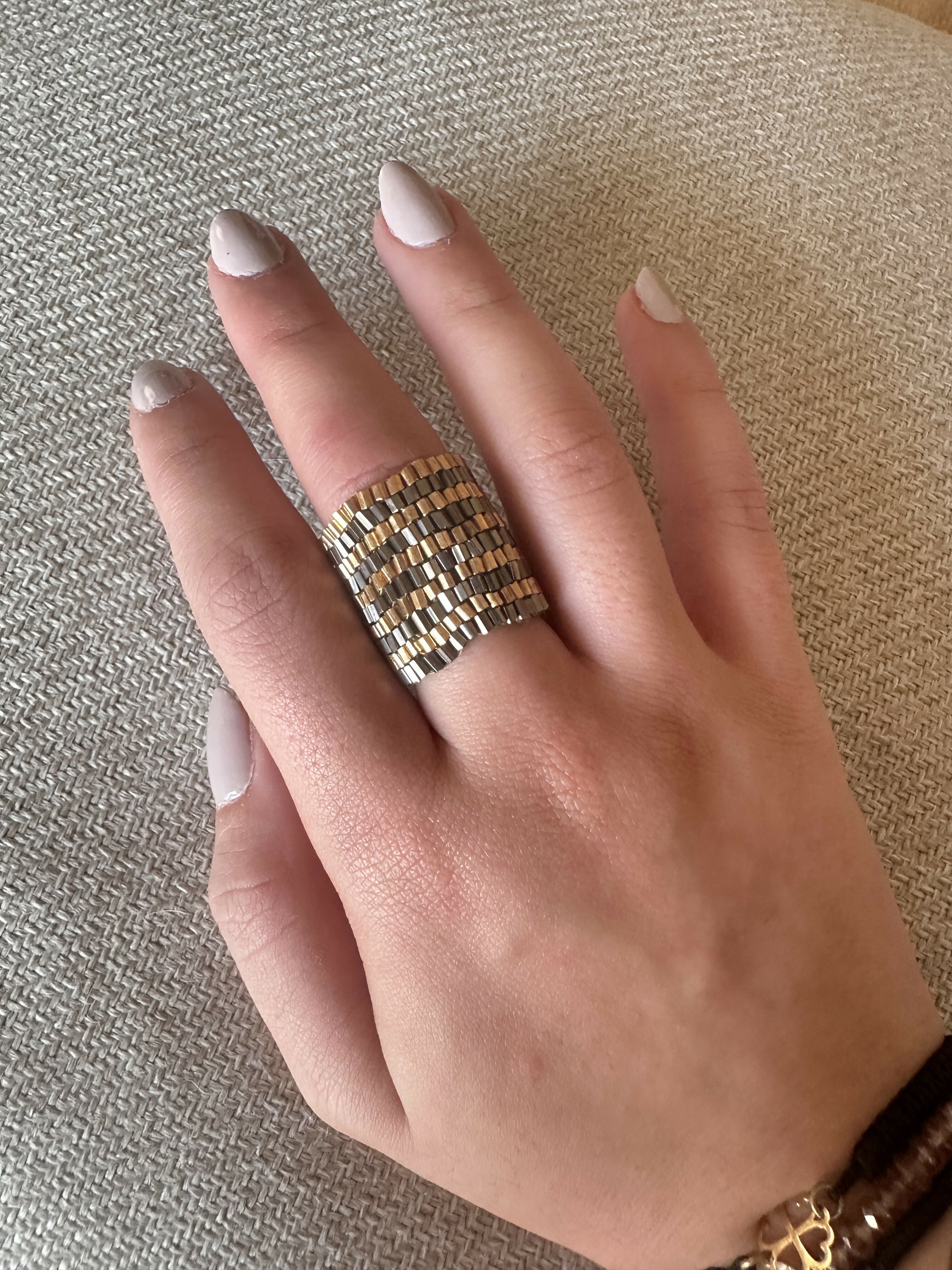 The PUT A RING ON IT collection: Lines serie 8, 10 rows!