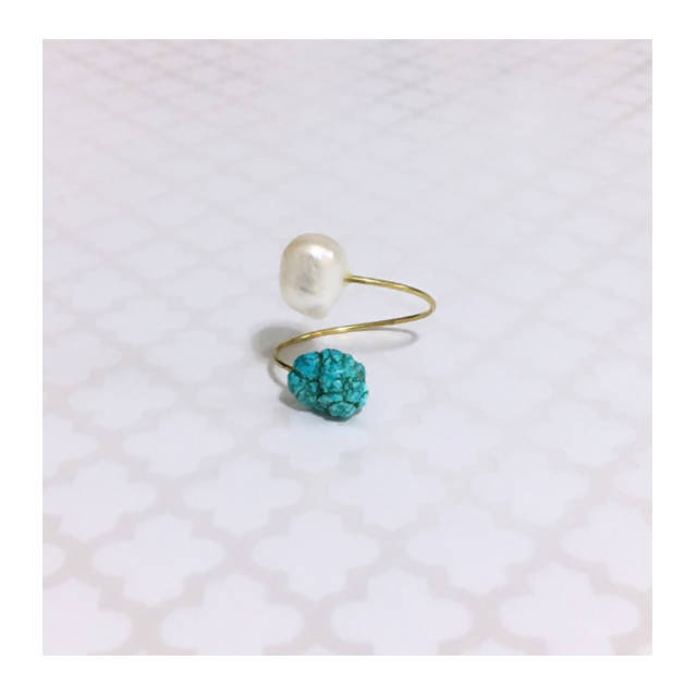 Loulicious White Pearl & Turquoise stone Ring