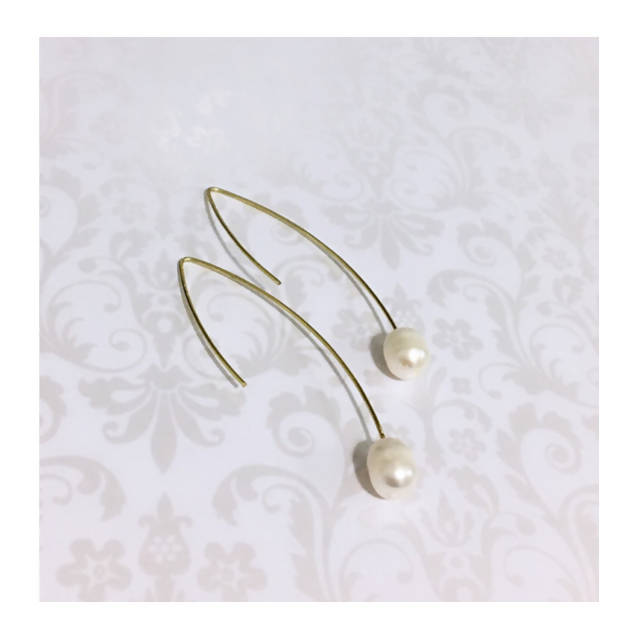 Loulicious White Pearl Earrings