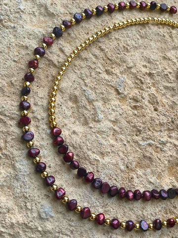 Red Freshwater pearl choker with half gold color beads