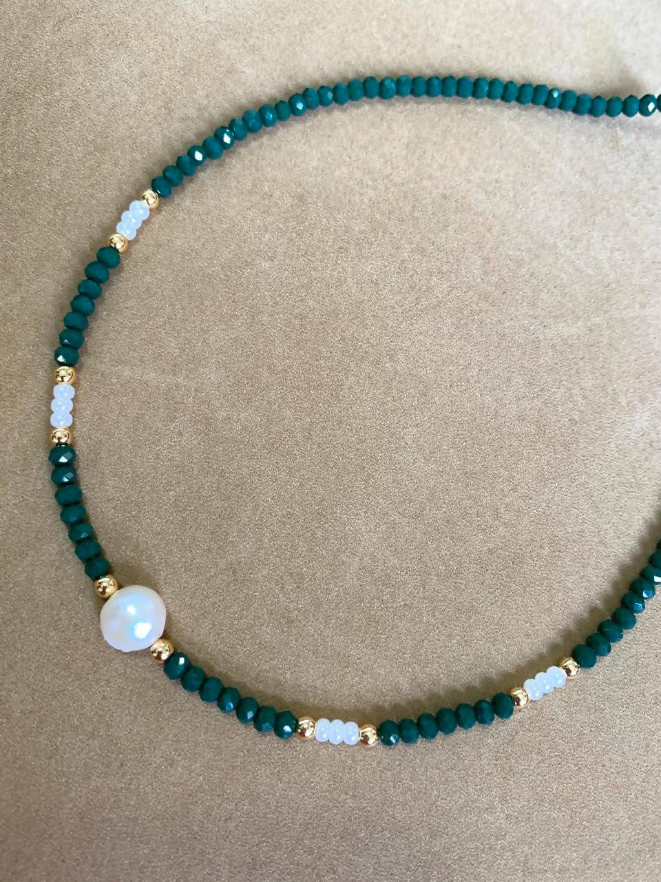 Crystal green Choker with pearl