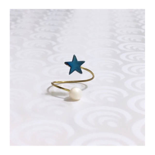 Loulicious Star Hematite Blue Pearl Ring